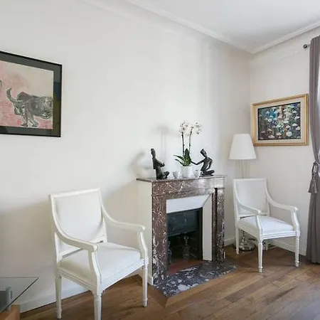 Apartament Nice Renovated Flat 16th Arrondissement Paryż