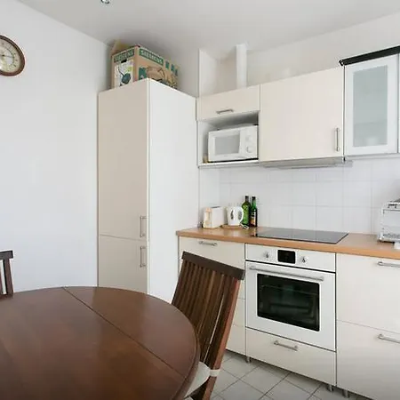 Nice Renovated Flat 16th Arrondissement * Paryż
