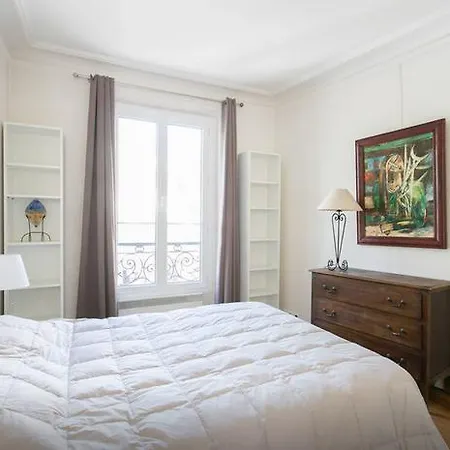 Nice Renovated Flat 16th Arrondissement