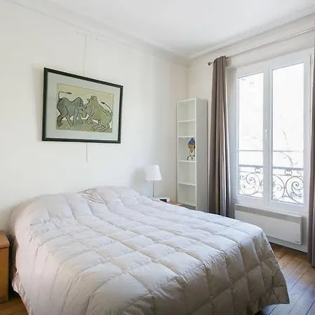 Apartament Nice Renovated Flat 16th Arrondissement